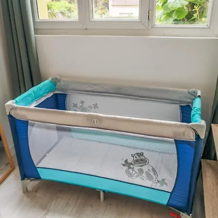 Bord De Apartment
